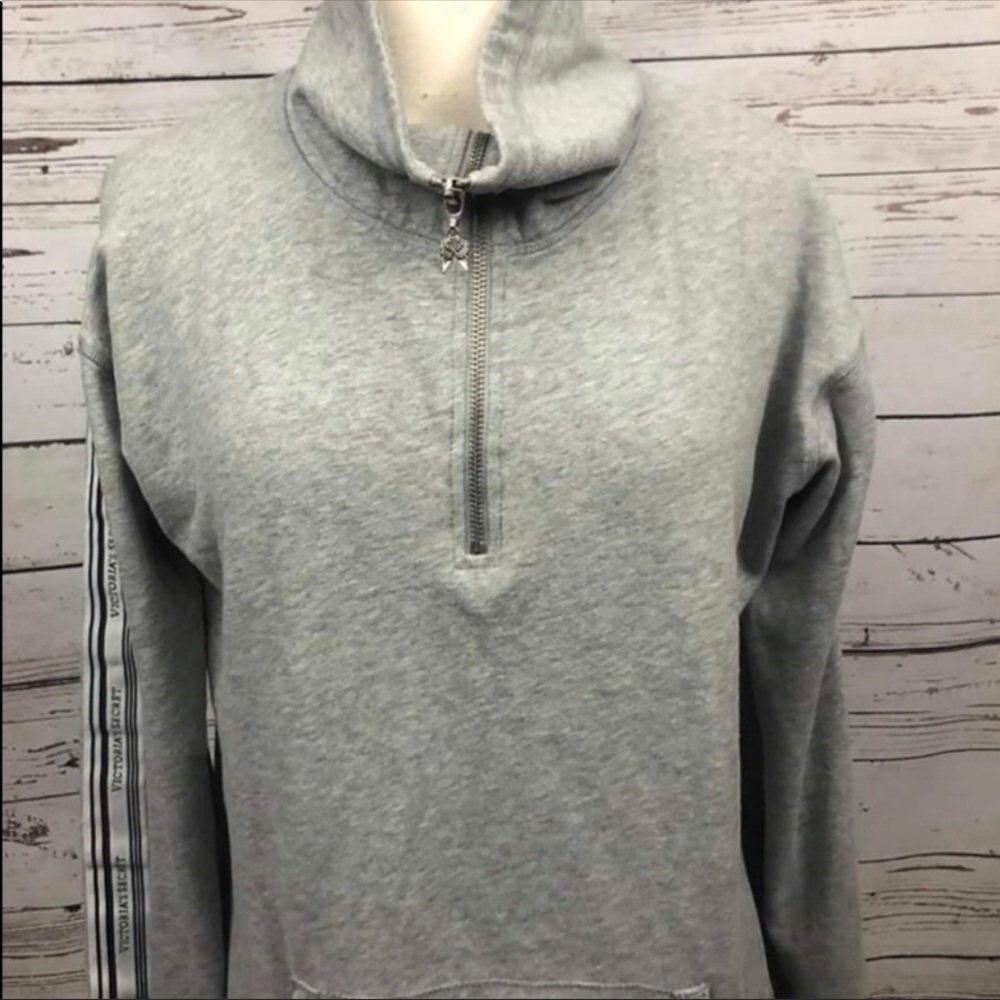 Vs Half Zip Up - image 2